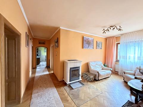 дом по адресу Лозовая ул.