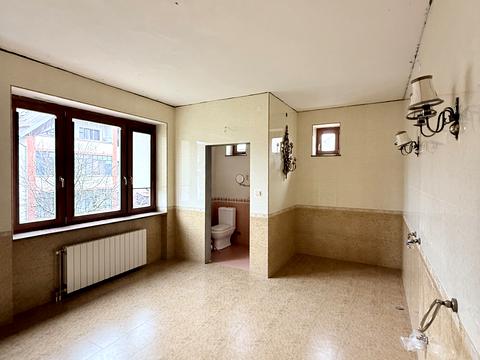 дом по адресу Лозовая ул.