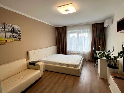 квартира по адресу Драгоманова ул., 12-А