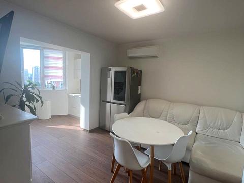 квартира по адресу Драгоманова ул., 12-А