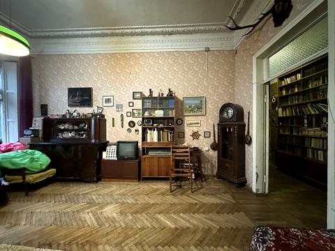 квартира за адресою Євгена Чикаленка вул. (Пушкінська), 5