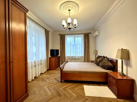 квартира за адресою Прорізна вул., 13