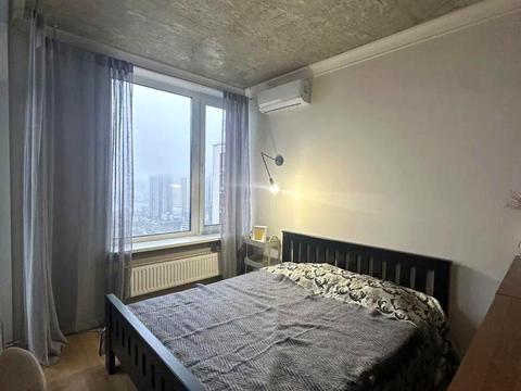 квартира за адресою Дніпровська набережна вул., 18-Б