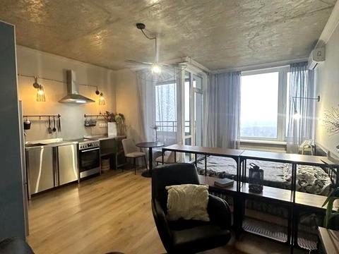 квартира за адресою Дніпровська набережна вул., 18-Б