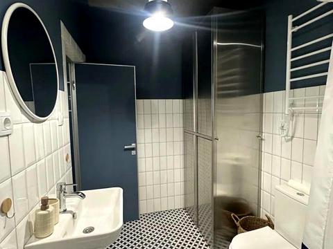 квартира за адресою Дніпровська набережна вул., 18-Б