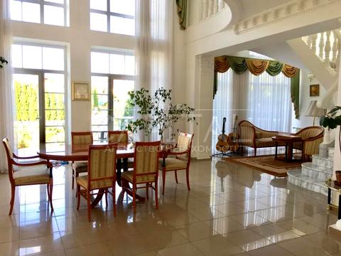 будинок за адресою с. Лісники, Виноградна вул.