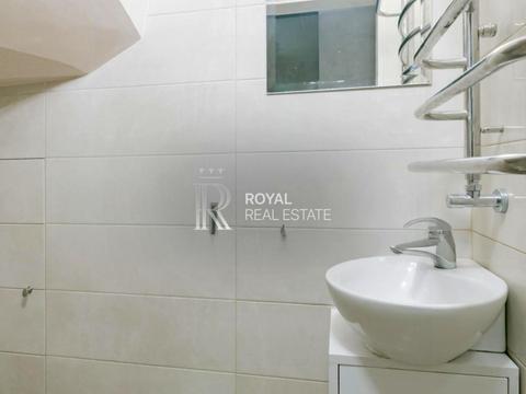 будинок за адресою набережна, 1