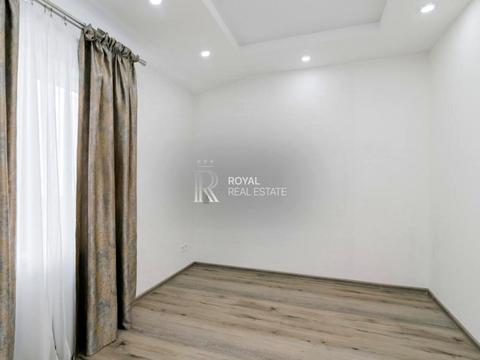 будинок за адресою набережна, 1