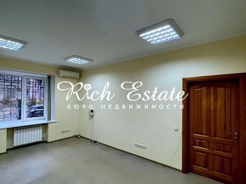 комерційна за адресою Богдана Хмельницького вул., 47