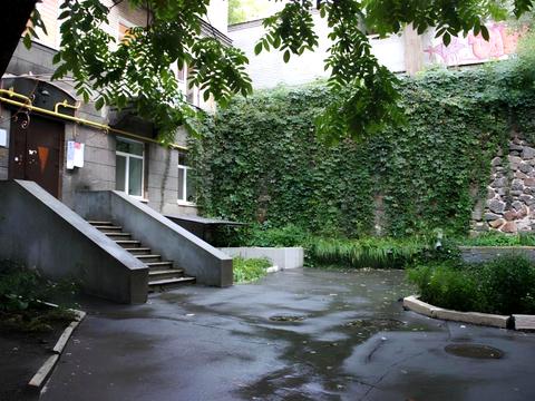 комерційна за адресою Богдана Хмельницького вул., 47