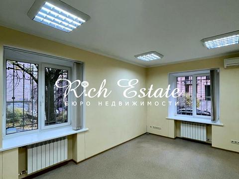 комерційна за адресою Богдана Хмельницького вул., 47