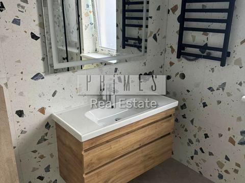 будинок за адресою Квітнева