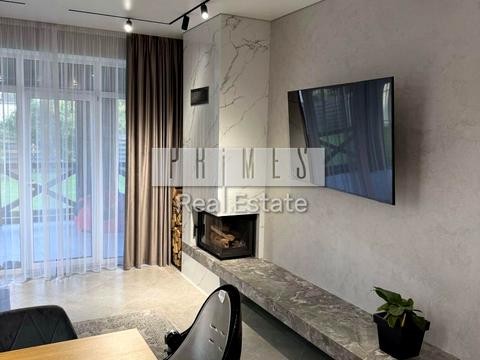 будинок за адресою Квітнева