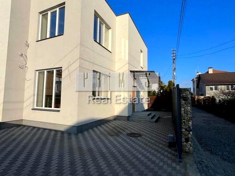 будинок за адресою Богатирська вул.