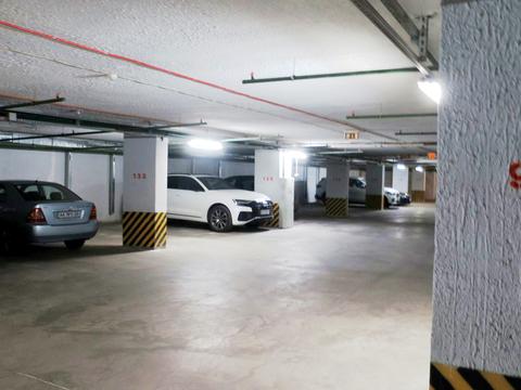 паркоместо по адресу Миколы Бажана просп., 16-А