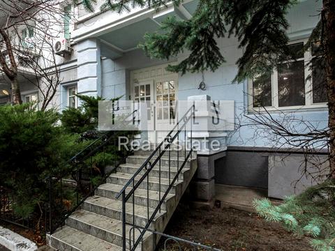 комерційна за адресою Дарвіна вул., 5