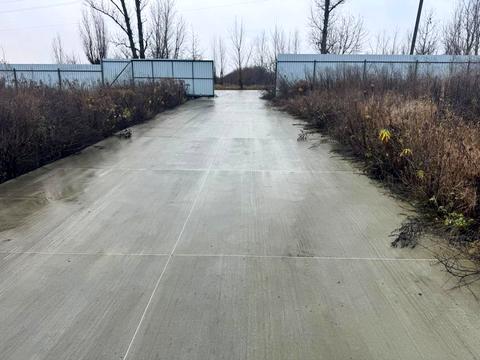 комерційна за адресою Центральная, 2