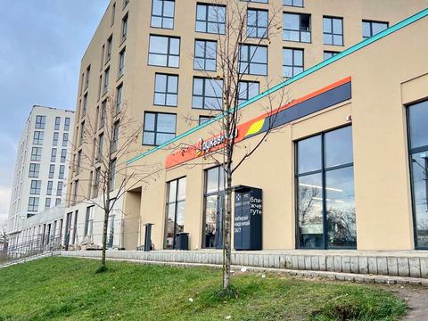 комерційна за адресою Новознесенська вул., 4