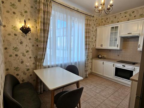 квартира за адресою Молдовська вул. (Молдавська), 2