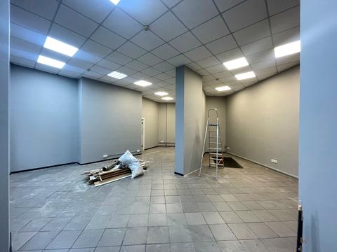 комерційна за адресою Київ, Раїси Окіпної вул., 8