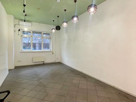 комерційна за адресою Київ, Раїси Окіпної вул., 8