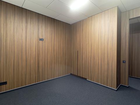 комерційна за адресою Золотоустівська вул., 25