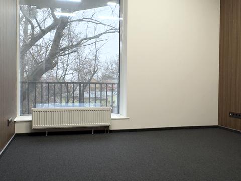 комерційна за адресою Золотоустівська вул., 25