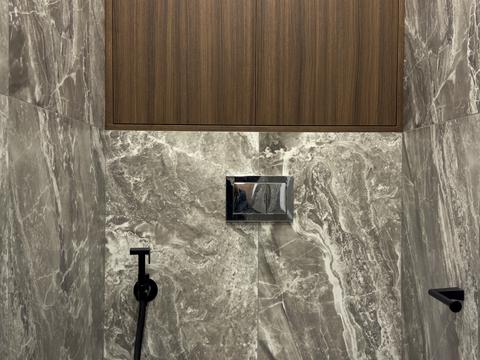 комерційна за адресою Золотоустівська вул., 25