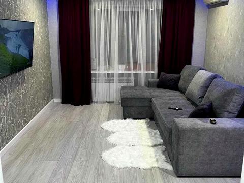 квартира за адресою Феодосійська вул., 8