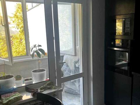 квартира за адресою Феодосійська вул., 8