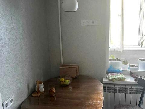 квартира за адресою Феодосійська вул., 8