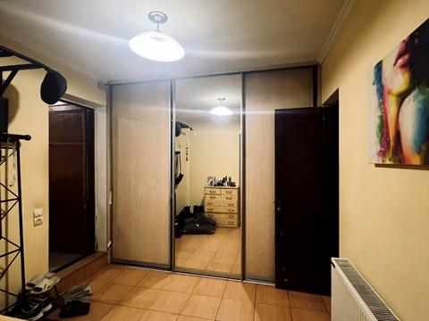 квартира за адресою Утьосова вул., 10