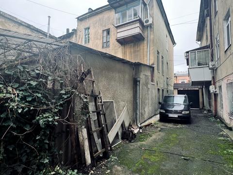 квартира за адресою Утьосова вул., 10