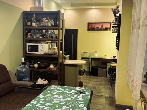 квартира за адресою Утьосова вул., 10