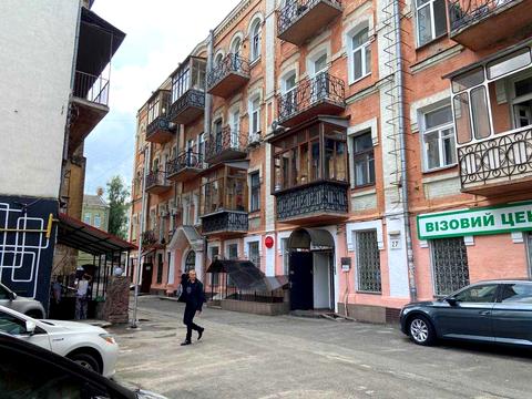 комерційна за адресою Костянтинівська вул., 27-Б