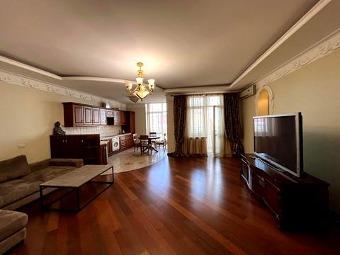 квартира за адресою Євгена Коновальця вул. (Щорса), 32-Г