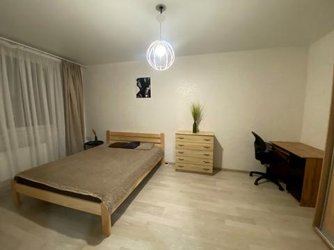 квартира за адресою Михайла Грушевського вул., 1б