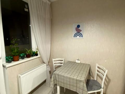 квартира за адресою Михайла Грушевського вул., 1б