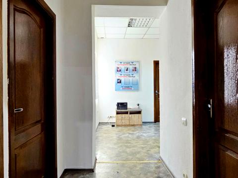 комерційна за адресою Любомирівська вул. (Сачка), 20