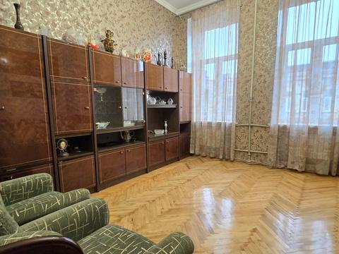 квартира за адресою Богдана Хмельницького вул., 10