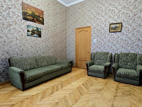 квартира за адресою Богдана Хмельницького вул., 10