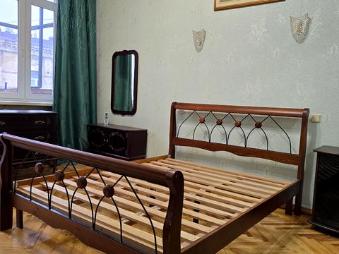 квартира за адресою Богдана Хмельницького вул., 10