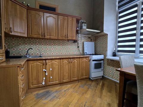 квартира за адресою Богдана Хмельницького вул., 10