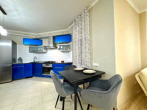 квартира за адресою Раїси Окіпної вул., 8