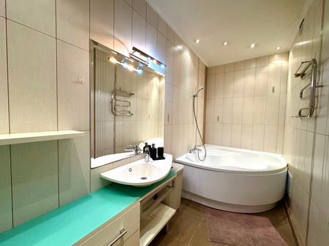 квартира за адресою Раїси Окіпної вул., 8