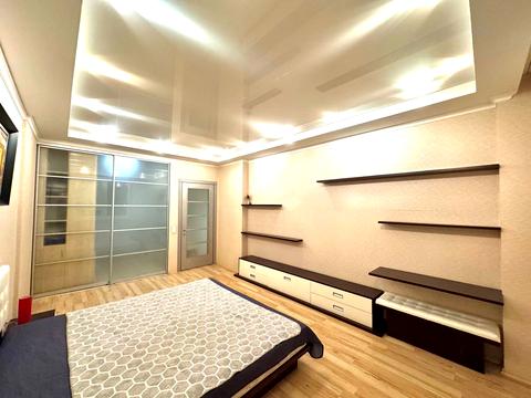 квартира за адресою Раїси Окіпної вул., 8