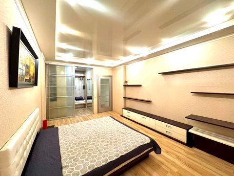 квартира за адресою Раїси Окіпної вул., 8