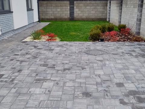 будинок за адресою Бориса Лятошинського вул. (1 Травня)