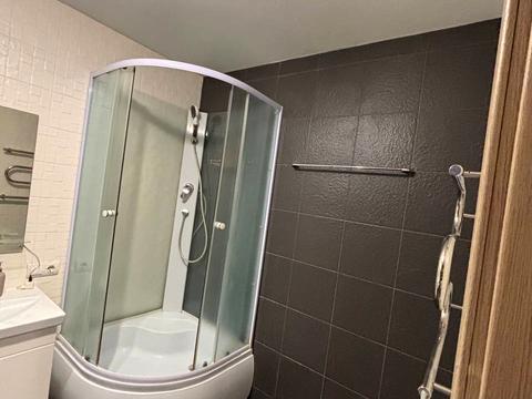 квартира за адресою Героїв полку "Азов" вул. (Маршала Малиновського), 8