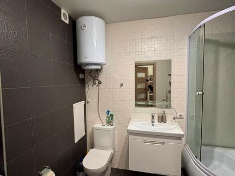 квартира за адресою Героїв полку "Азов" вул. (Маршала Малиновського), 8